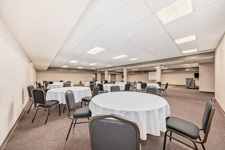Ballroom/Hall 42 of 48
